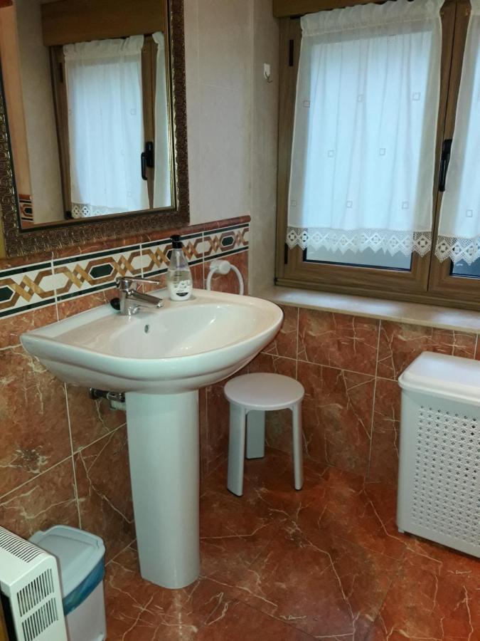 Apartamento El Fondon 1 Cangas de Onis Luaran gambar